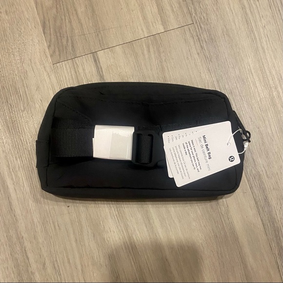 Lululemon Black Mini Belt Bag - Picture 2 of 2